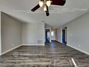 7813 Chaperon Ct in Tampa, FL - Foto de edificio - Building Photo