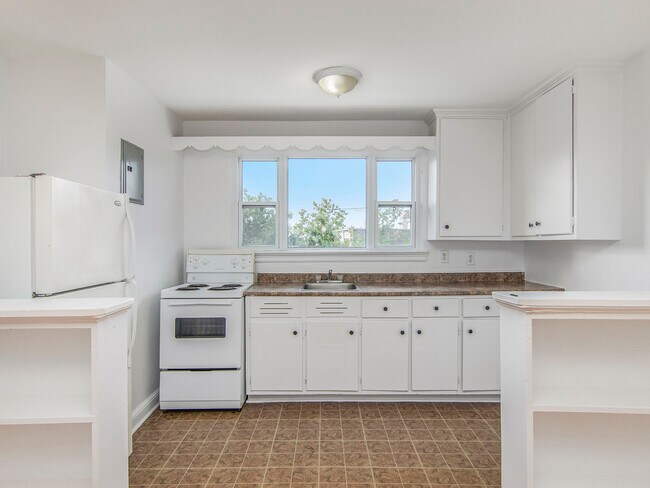 340–376 Tillbury Avenue in Ottawa, ON - Building Photo - Building Photo