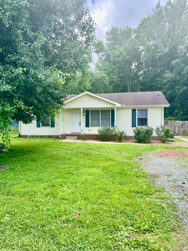 property at 728 Noble Dr