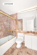 188 E 64th St in New York, NY - Building Photo - Building Photo