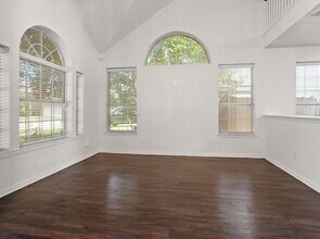 4604 Creekside Dr in Haltom City, TX - Building Photo - Building Photo