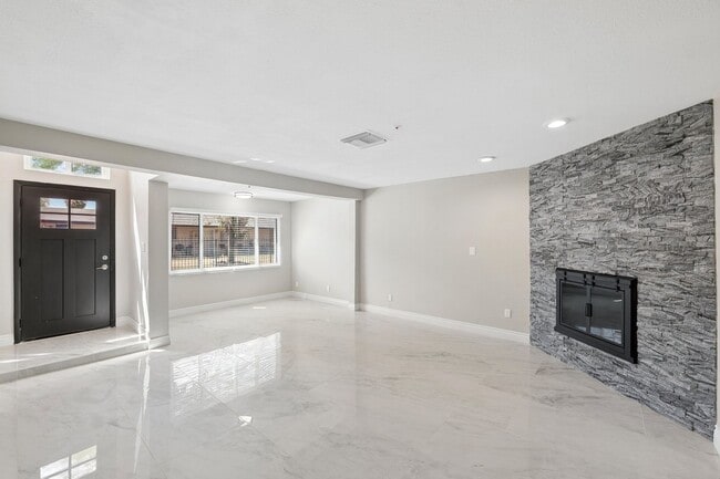 7826 E Heatherbrae Ave in Scottsdale, AZ - Building Photo - Building Photo