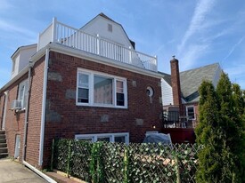 364 E Broadway, Unit Upper in Long Beach, NY - Building Photo