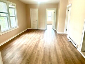 1809 17th Ave, Unit 3 in South Milwaukee, WI - Foto de edificio - Building Photo