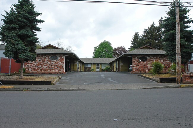 2631 SE 119th Ave in Portland, OR - Building Photo - Building Photo