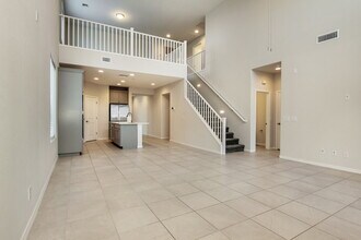 19818 W Palo Verde Dr in Litchfield Park, AZ - Foto de edificio - Building Photo