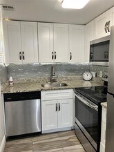 2559 N Alafaya Trail-Unit -114 in Orlando, FL - Building Photo - Building Photo