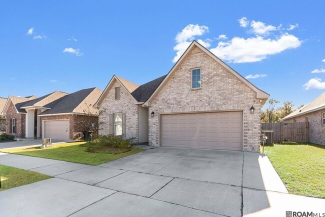 7156 Kenilworth Crossing Ave in Baton Rouge, LA - Building Photo - Building Photo