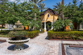 Crest At Waterford Lakes in Orlando, FL - Building Photo - Building Photo