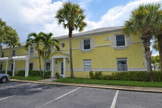 5048 Beach Dr SE in St. Petersburg, FL - Building Photo - Building Photo