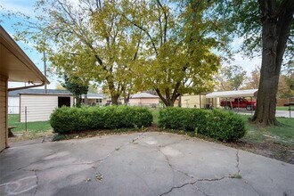 1002 Majors Dr in Mesquite, TX - Building Photo - Building Photo