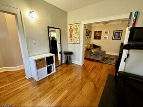 10 Willowdale Ave in Montclair, NJ - Building Photo - Building Photo