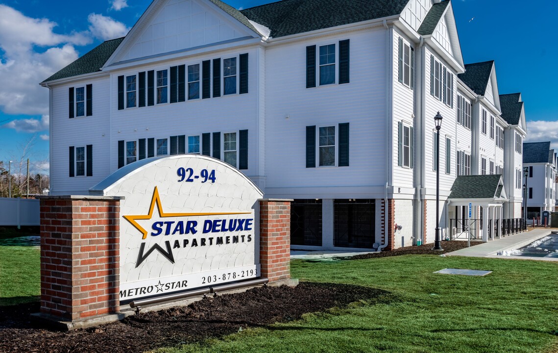 Star Deluxe Milford in Milford, CT - Building Photo