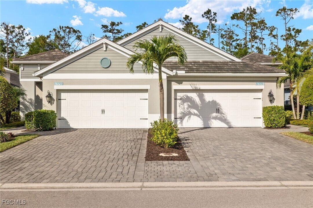 11755 Solano Dr in Ft. Myers, FL - Building Photo