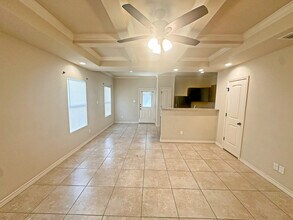 5008 Stowers Blvd in San Antonio, TX - Building Photo - Building Photo