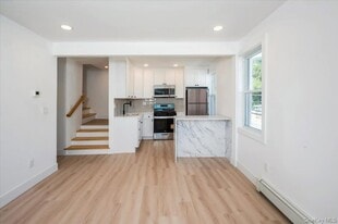 192 Grand St in Croton-on-Hudson, NY - Building Photo