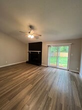 2104 Rolling Ridge Dr in Jacksonville, NC - Foto de edificio - Building Photo