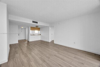14180 SW 84th St in Miami, FL - Building Photo - Building Photo
