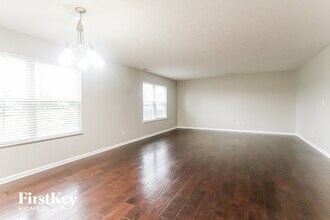 8051 Little River Ln in Indianapolis, IN - Building Photo - Building Photo