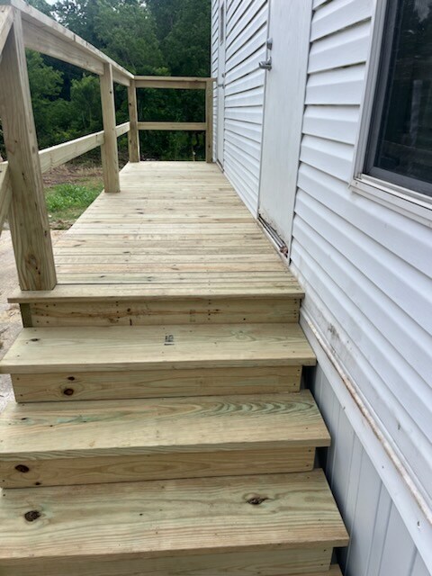 205 Dennis Ln in Buras, LA - Building Photo - Building Photo
