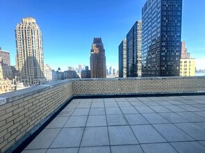 146 E 38th St, Unit 3A in New York, NY - Building Photo - Building Photo