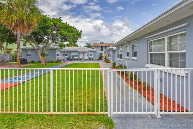 property at 1001 S Federal Hwy