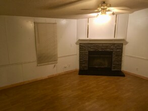 1330 Southpoint Dr in San Marcos, TX - Building Photo - Building Photo