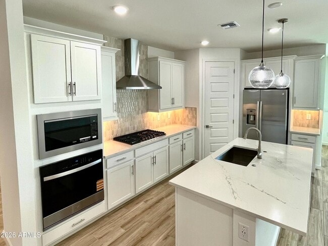 property at 6949 W Buckhorn Trail