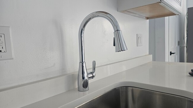 22 Crawford St, Unit Beautiful Crawford Street 3 bedroom