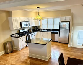 14 Haviland St in Norwalk, CT - Building Photo - Building Photo