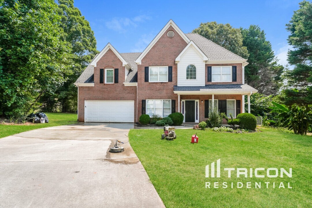 610 Dana Pointe Ct in Lawrenceville, GA - Building Photo
