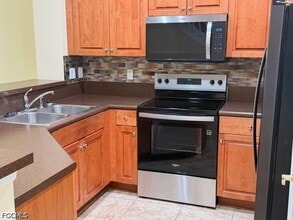 8585 Athena Ct in Lehigh Acres, FL - Building Photo - Building Photo