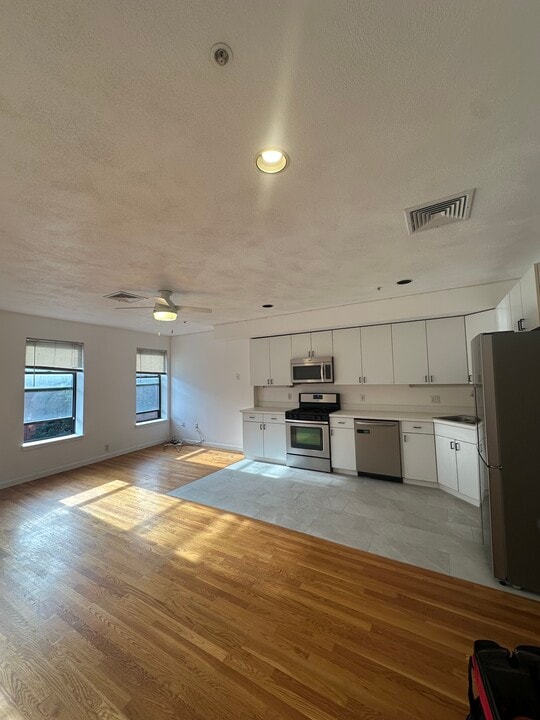 238 Hanover St, Unit 2 in Boston, MA - Foto de edificio