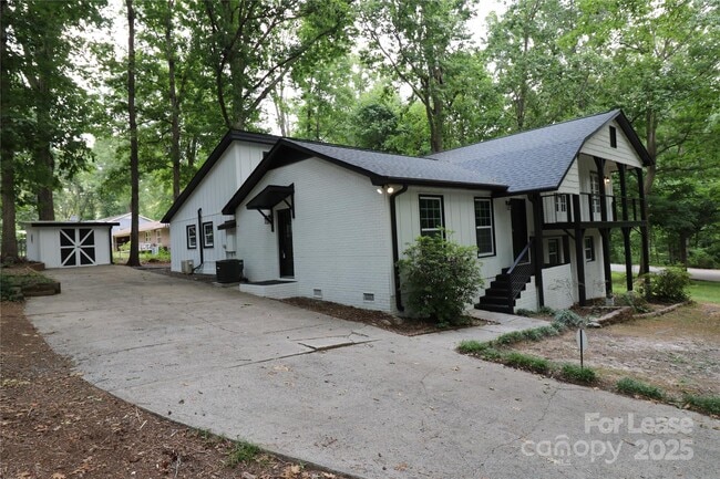 310 Chaney St in Wingate, NC - Building Photo - Building Photo