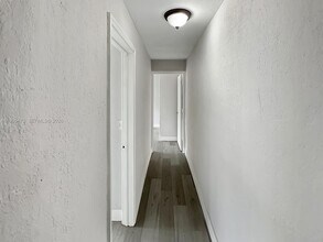 6647 SW 59th Pl in South Miami, FL - Building Photo - Building Photo