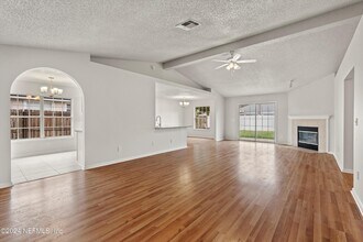 12756 Bentwater Dr in Jacksonville, FL - Building Photo - Building Photo