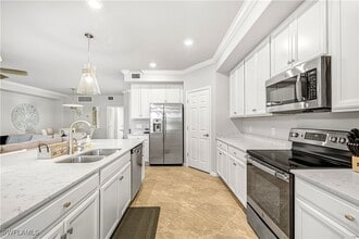 17251 Cherrywood Ct in Bonita Springs, FL - Building Photo - Building Photo