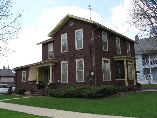 354 Spruce St in Aurora, IL - Building Photo