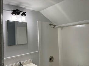 268 Bow Ln in Middletown, CT - Building Photo - Building Photo