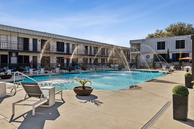 The Ashley at Bluffview Apartments