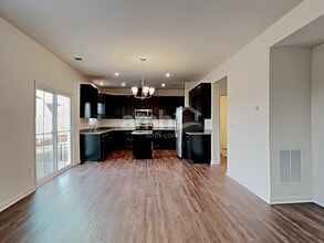 5057 Twin River Dr in Denver, NC - Foto de edificio - Building Photo