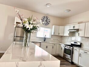 9762 Palm Dr in Desert Hot Springs, CA - Building Photo - Building Photo