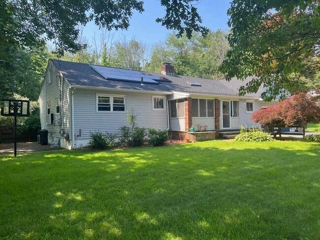 169 Colburn St in Westwood, MA - Building Photo - Building Photo