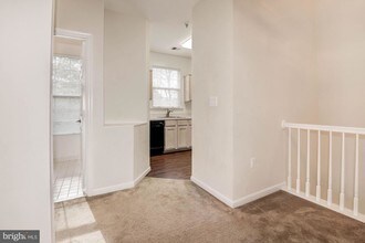 11404 Gate Hill Pl-Unit -C in Reston, VA - Building Photo - Building Photo