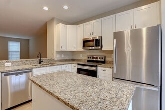 7118 Penny Lane in Elkridge, MD - Building Photo - Building Photo