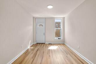 428 N Patterson Park Ave in Baltimore, MD - Building Photo - Building Photo