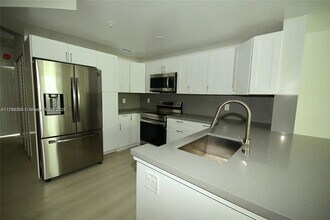 781 SW 148th Ave in Davie, FL - Building Photo - Building Photo