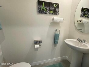 17 Bella Oaks Dr in Port Orange, FL - Building Photo - Building Photo