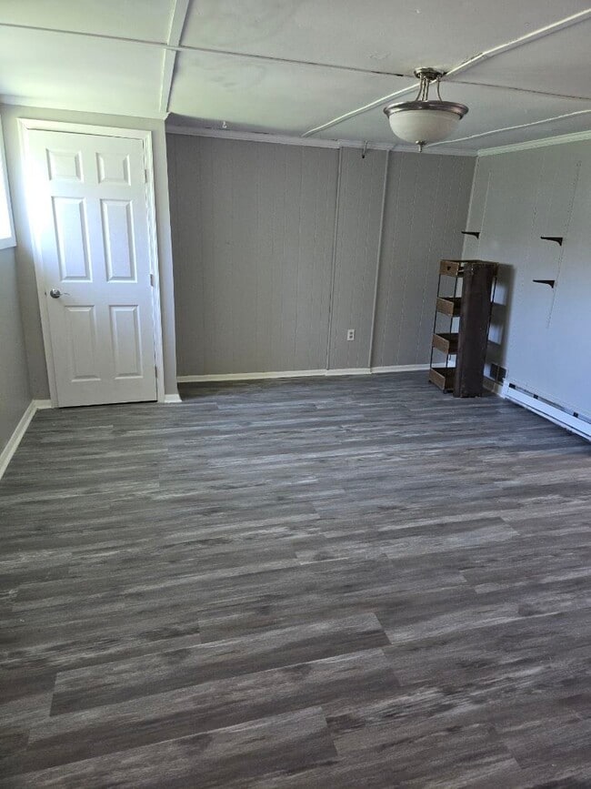 143 Nunnery Ln, Unit Basement