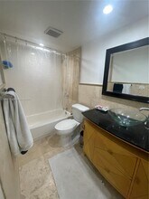 5330 SW 77th Ct in Miami, FL - Building Photo - Building Photo